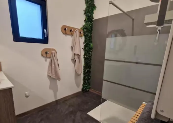 Des Emeraudes 펜션 Le Syndicat